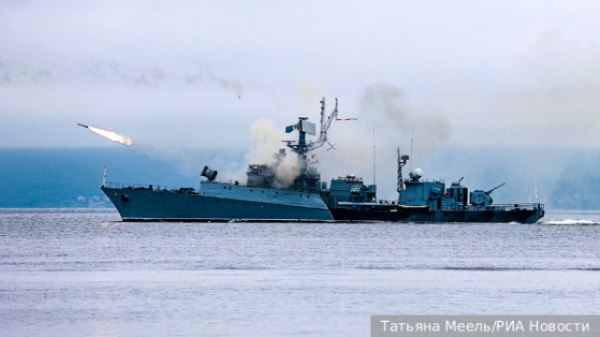 В военно-морских подходах России закладывается революция